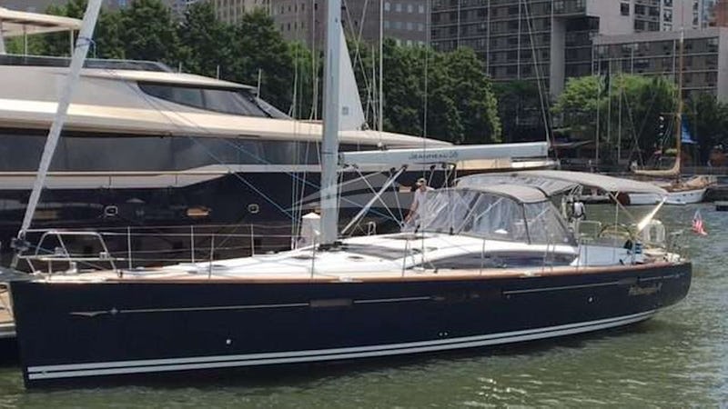 Yacht Charter PADRAIGIN II