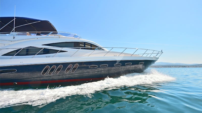 Yacht Charter WAVEMASTER