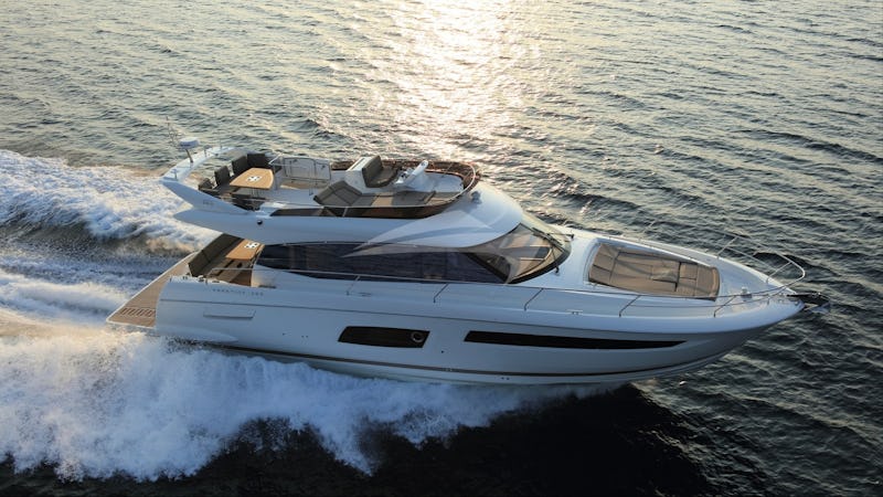 Yacht Charter MY SAFARA