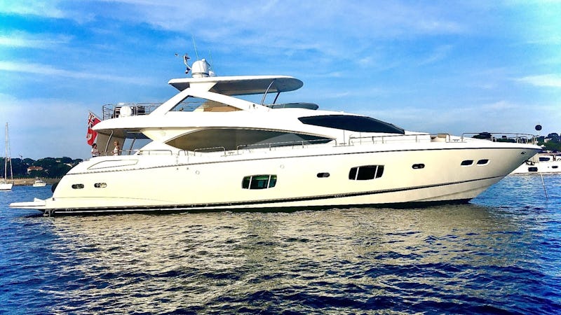 Yacht Charter SPLASHED OUT