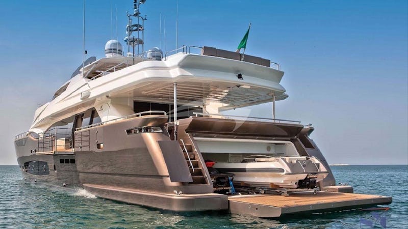 Yacht Charter LADY DIA