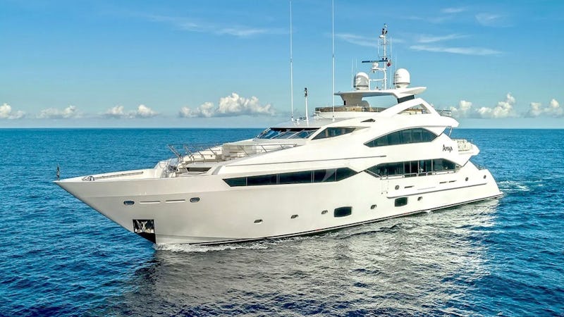 Yacht Charter ANYA