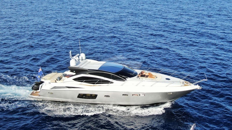 Yacht Charter ALMA