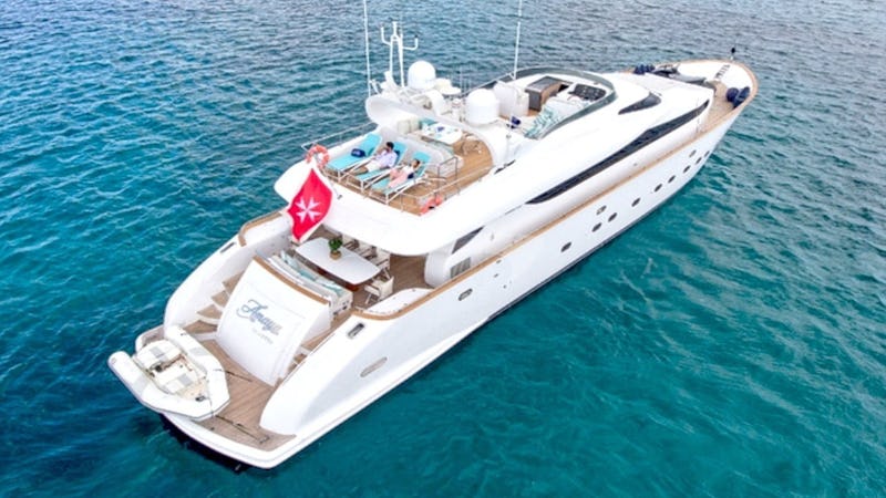 Yacht Charter AMAYA