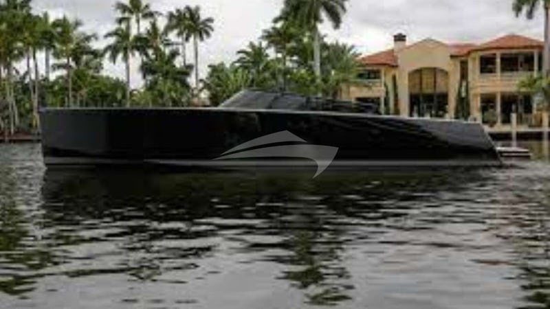 Yacht Charter BIG BANG