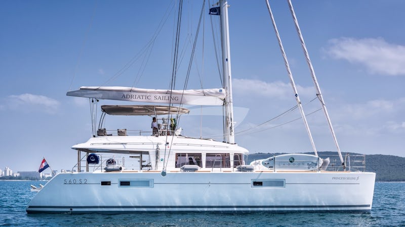 Yacht Charter PRINCESS SELINE