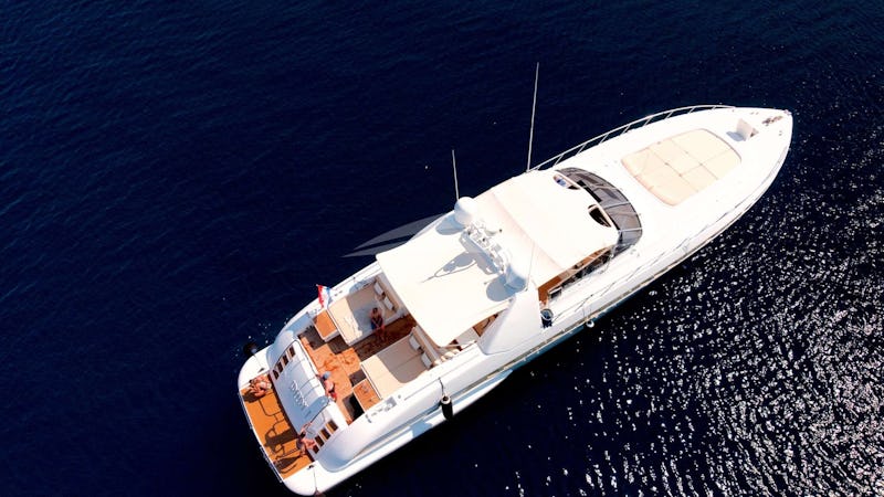 Yacht Charter SPEEDY T