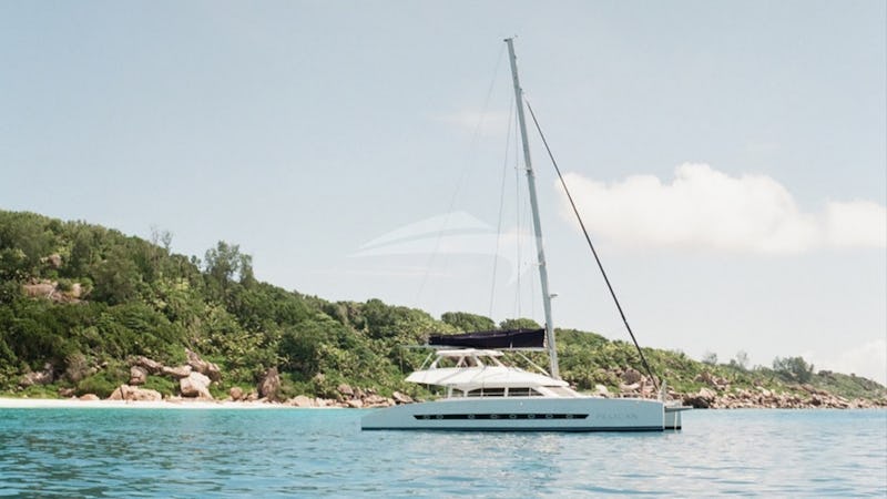 Yacht Charter PELICAN