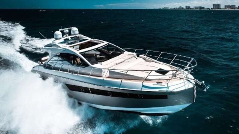 Yacht Charter CORSAIR
