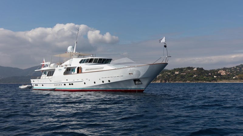 Yacht Charter VESPUCCI