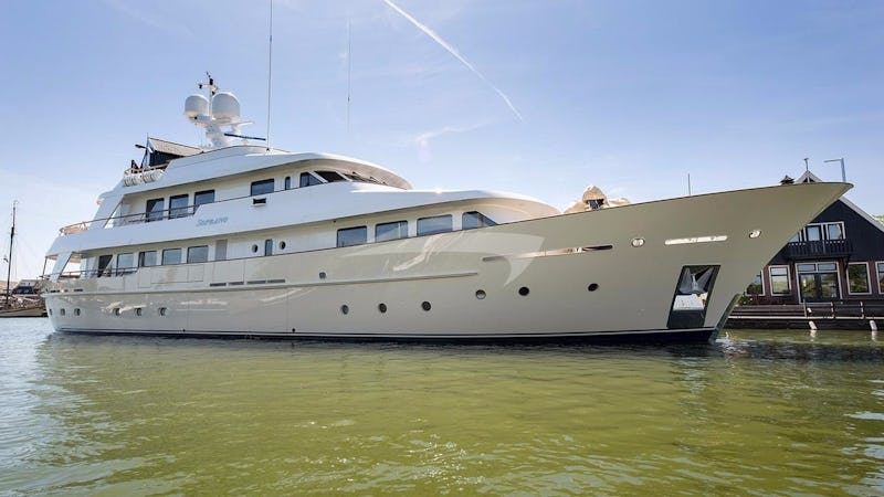 Yacht Charter SOPRANO