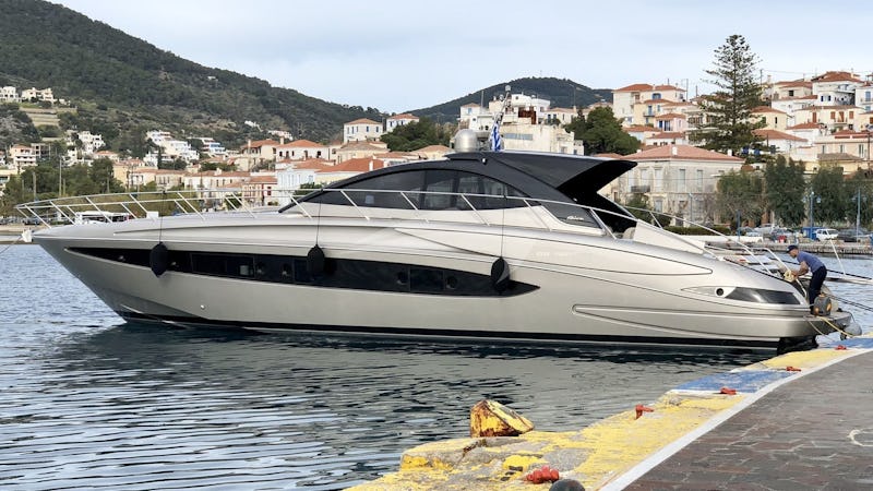 Yacht Charter SKY
