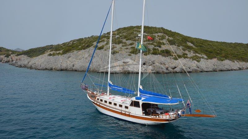 Yacht Charter SOUTHERN CROSS TIMER