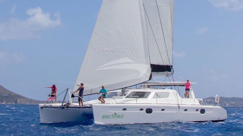 Yacht Charter VOYAGE 480 ELECTRIC