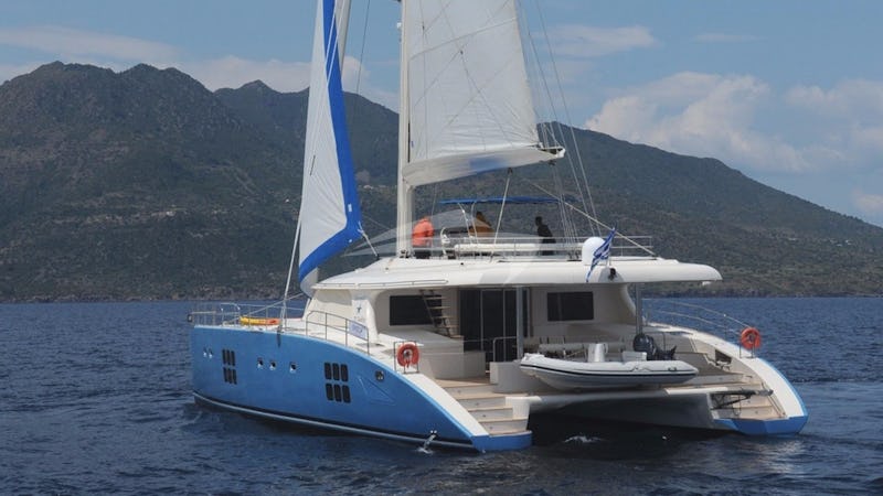 Yacht Charter FREE SPIRIT