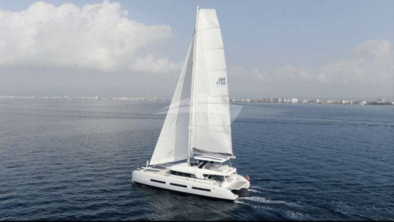 Yacht Charter AMBER ROSE