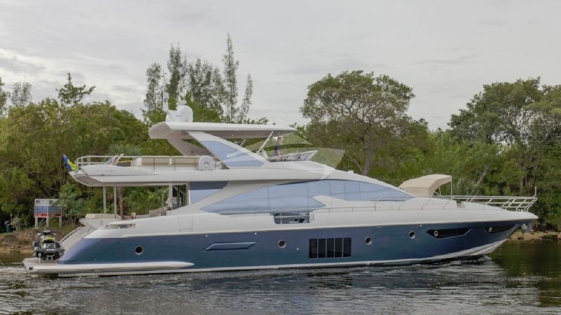 Yacht Charter SKY