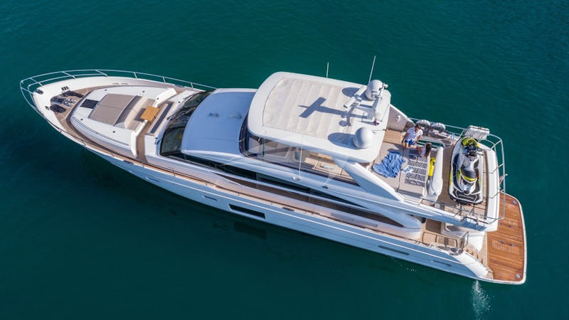 Yacht Charter LARIMAR II