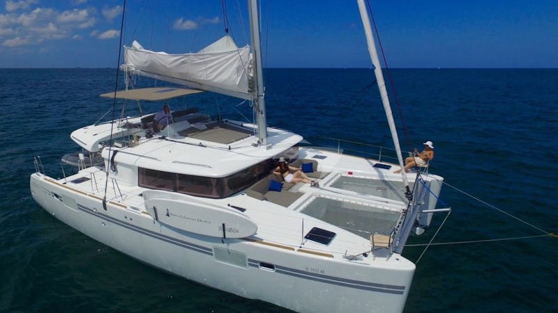 Yacht Charter SAMORU