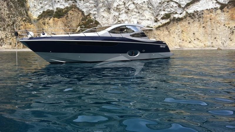 Yacht Charter DADDA