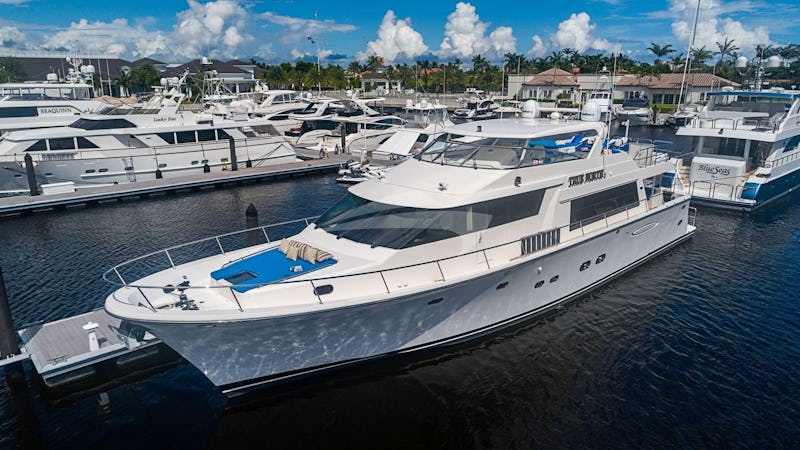 Yacht Charter TRUE NORTH