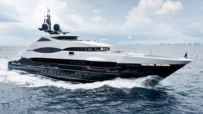 Yacht Charter LADY JJ