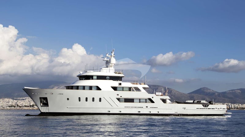 Yacht Charter ASPIRE