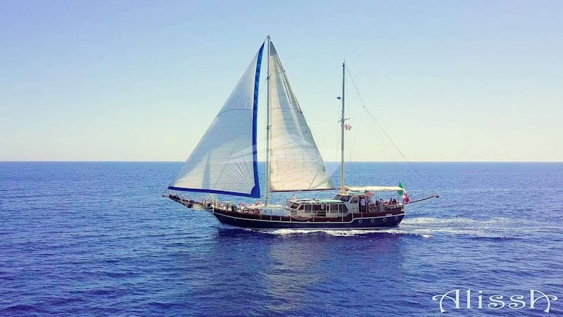 Yacht Charter ALISSA