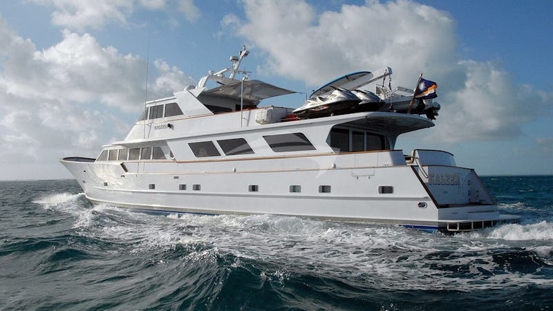 Yacht Charter KALEEN