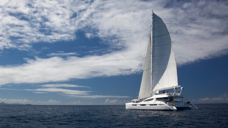 Yacht Charter MATAU
