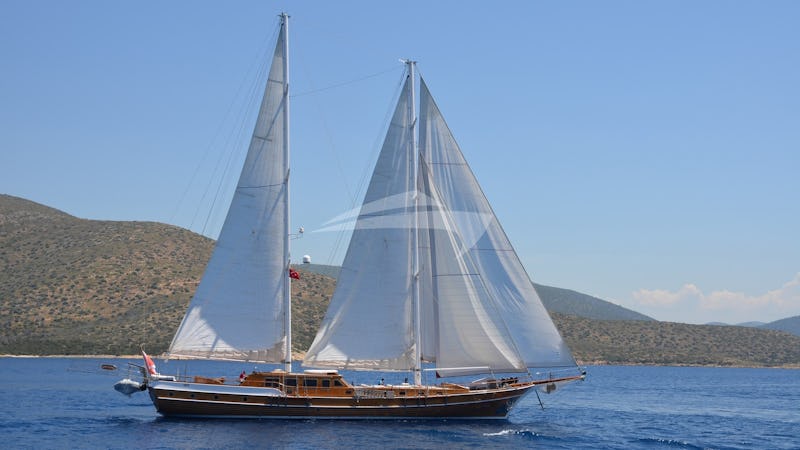 Yacht Charter QUEEN OF KARIA