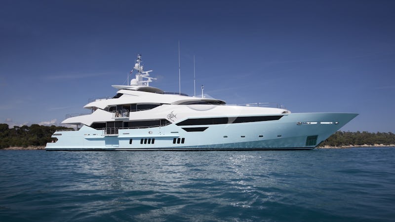 Yacht Charter PRINCESS AVK