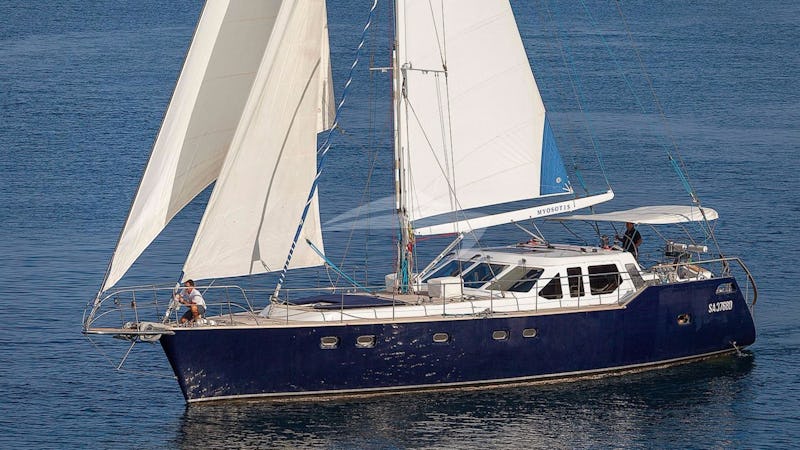 Yacht Charter MYOSOTIS
