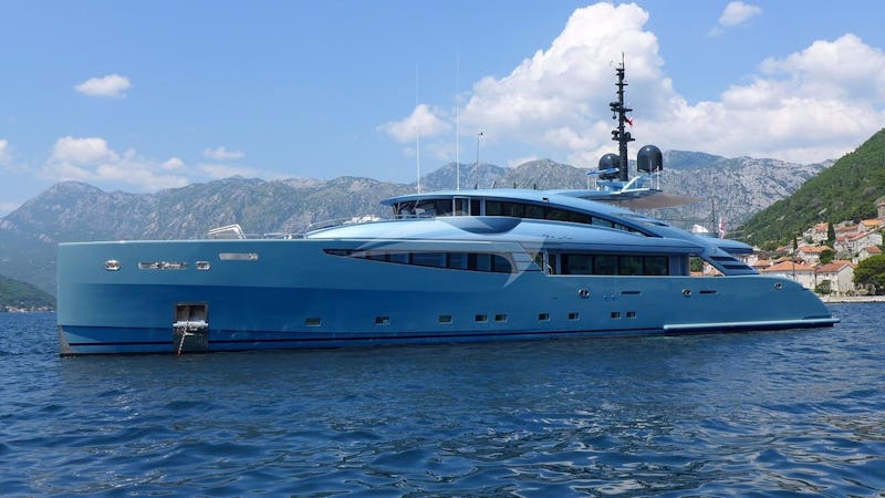 Yacht Charter PHILMX