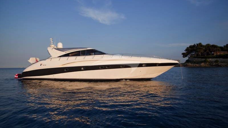 Yacht Charter ICARE