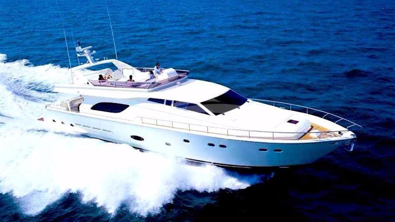 Yacht Charter AMOR