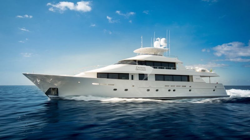 Yacht Charter CHASING DAYLIGHT