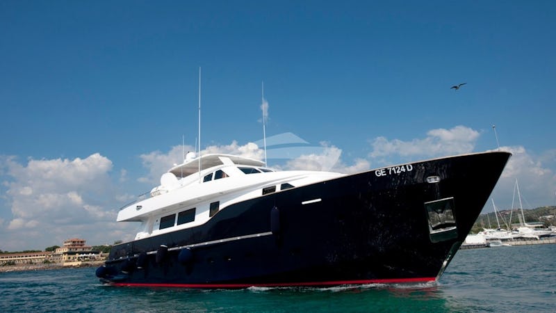 Yacht Charter WOLF TWO