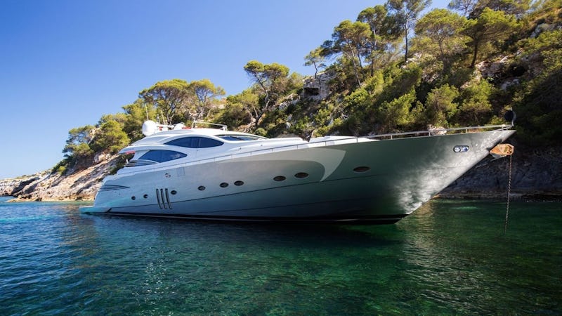 Yacht Charter TIGER LILY OF LONDON