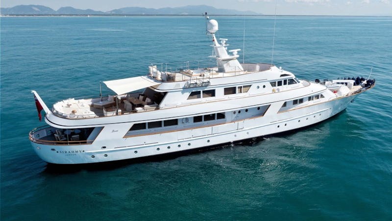 Yacht Charter SIRAHMY