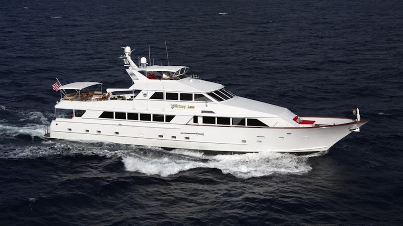 Yacht Charter OCEAN DRIVE