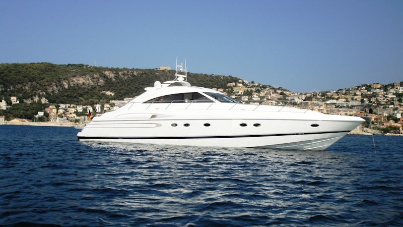Yacht Charter PURA VIDA