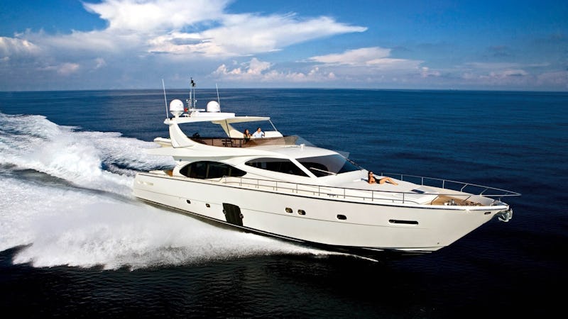 Yacht Charter ORLANDO L