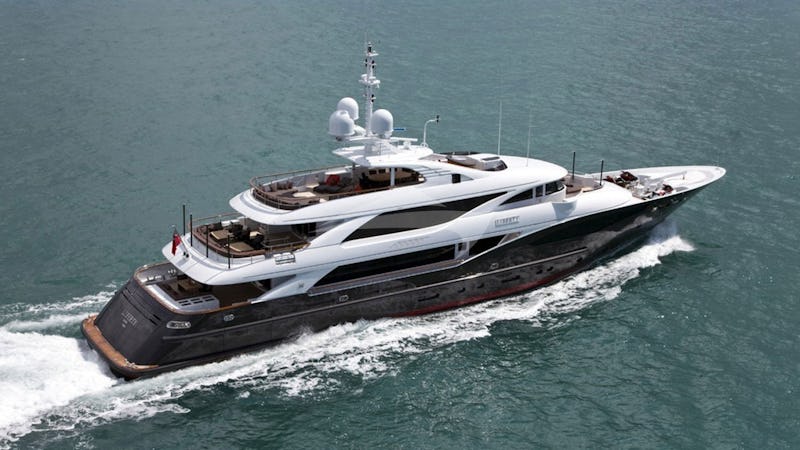 Yacht Charter LIBERTY