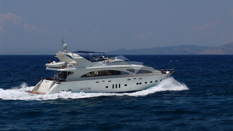 Yacht Charter NITTA V