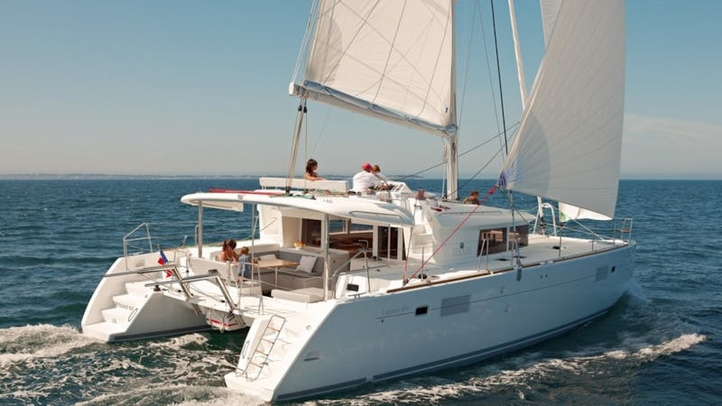 Yacht Charter OKEANOS