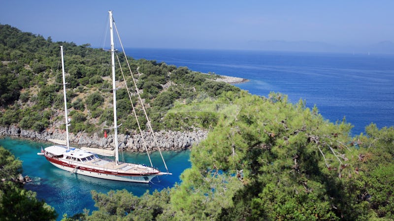 Yacht Charter ZELDA