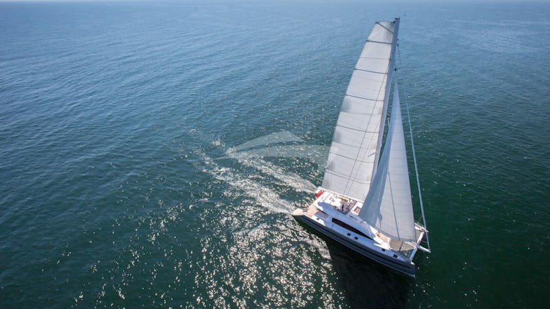 Yacht Charter WINDQUEST
