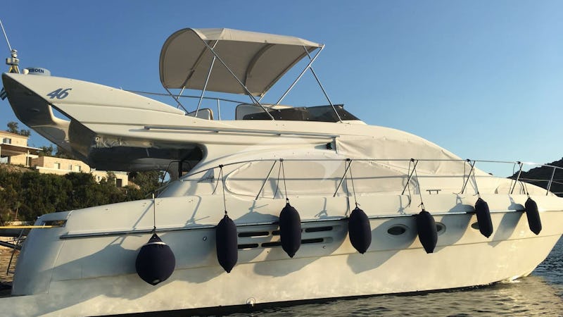 Yacht Charter ALMA LIBRE II