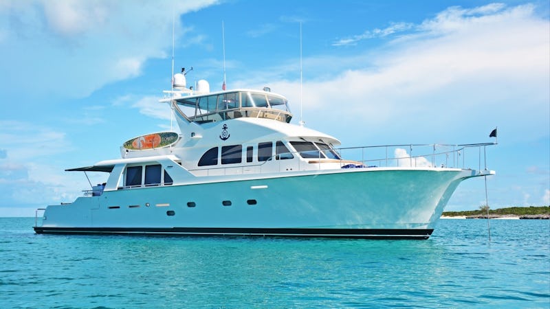 Yacht Charter ILLIQUID